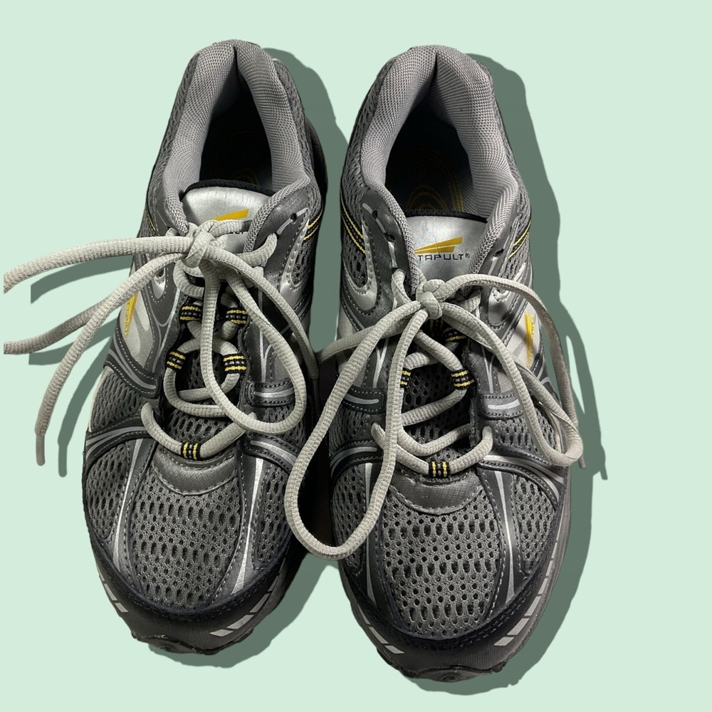 Catapult Pucktrail Trail Running Silver Low Sneakers Men's Size 7.5/Women's 9.5